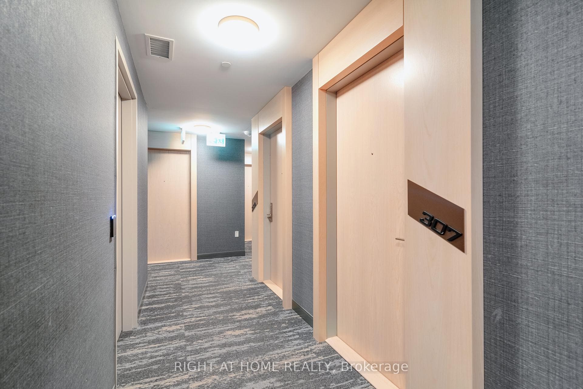 77 Mutual Street Unit 320 photo 9