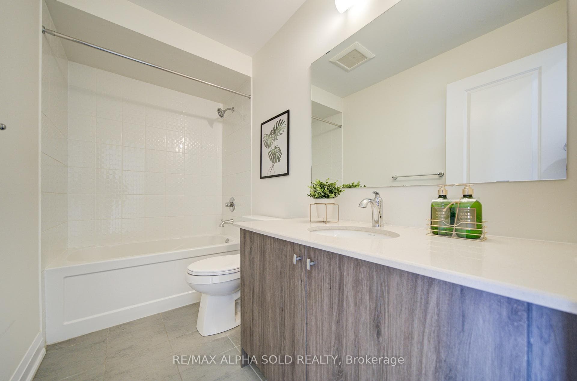980 Crowsnest Hollow Avenue photo 42