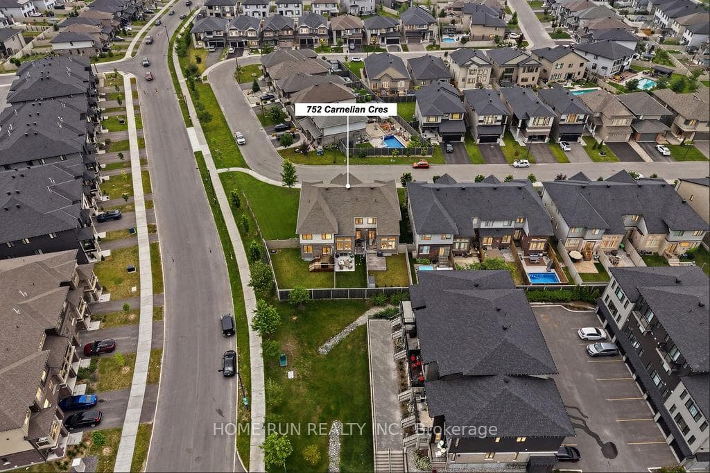 752 Carnelian Crescent photo 49