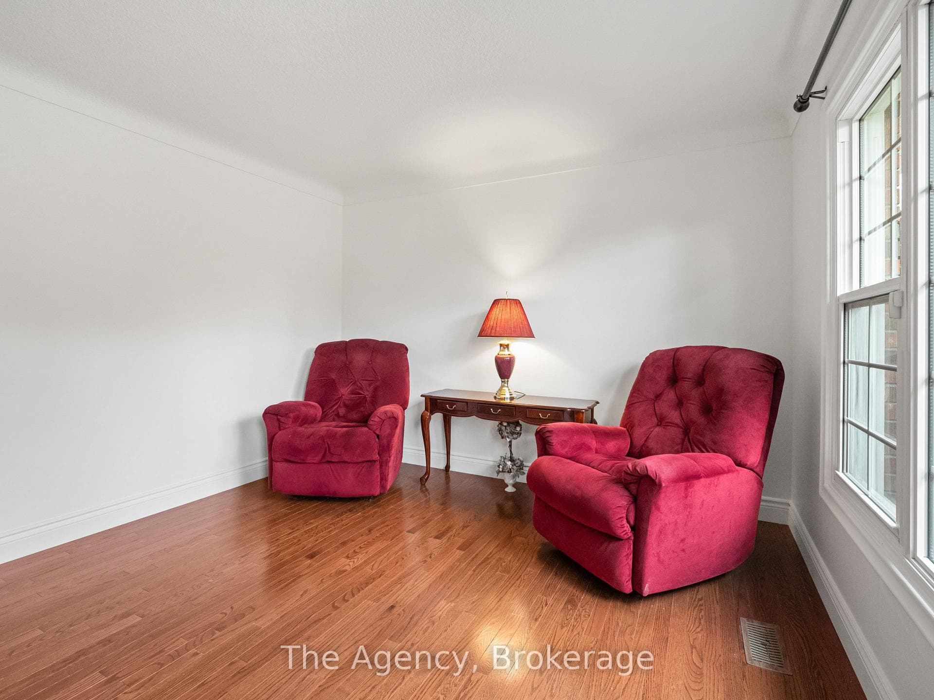 518 Leonard Avenue photo 23