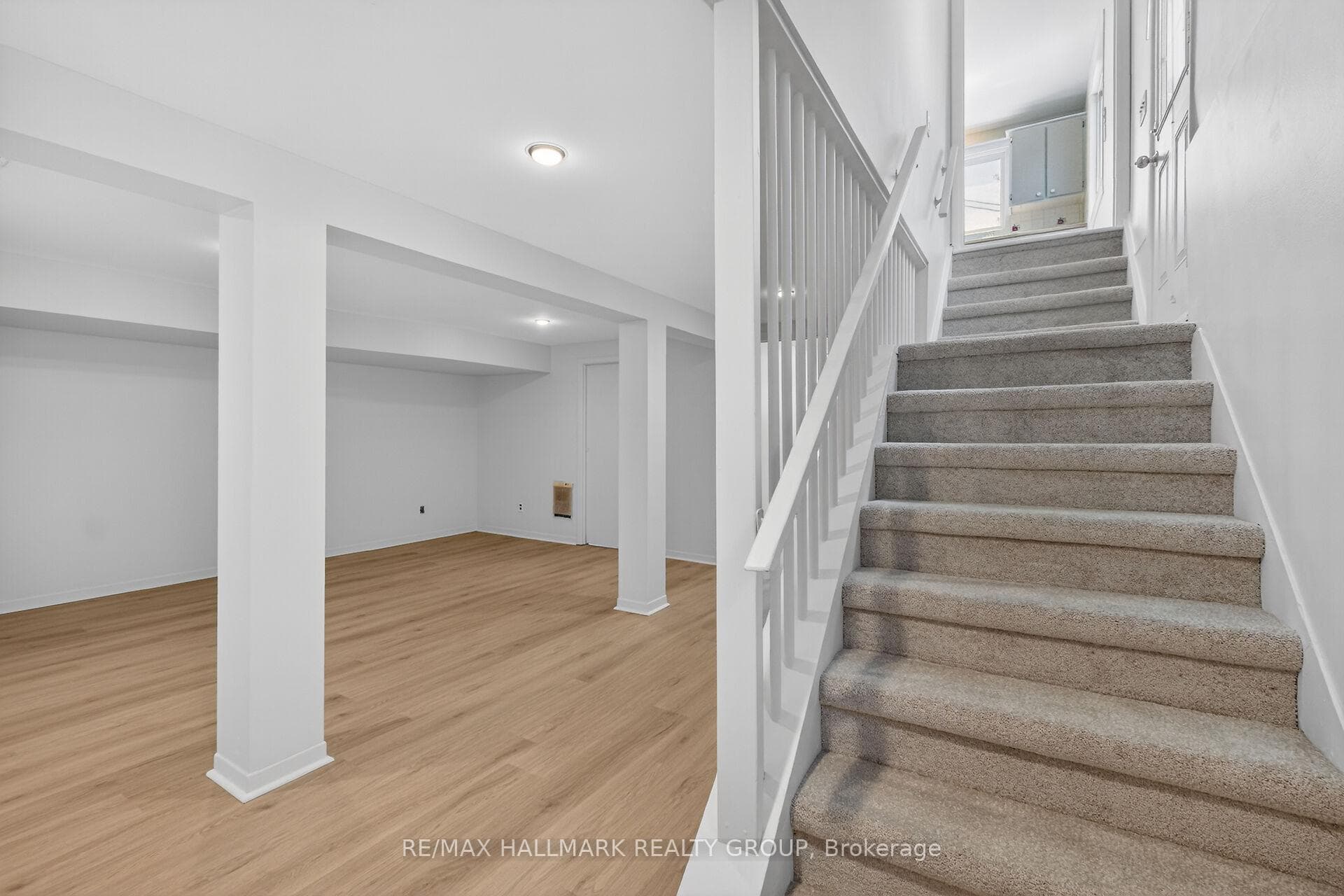 1286 Bonnie Crescent photo 36