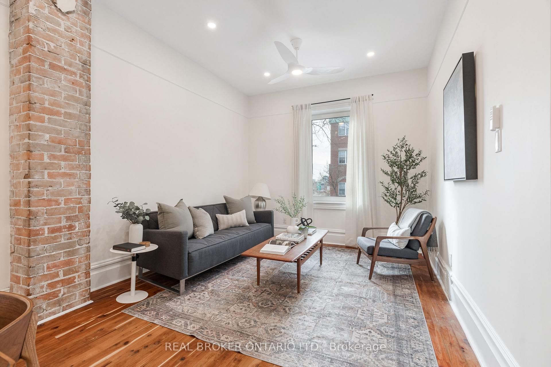 141 Rochester Street photo 7