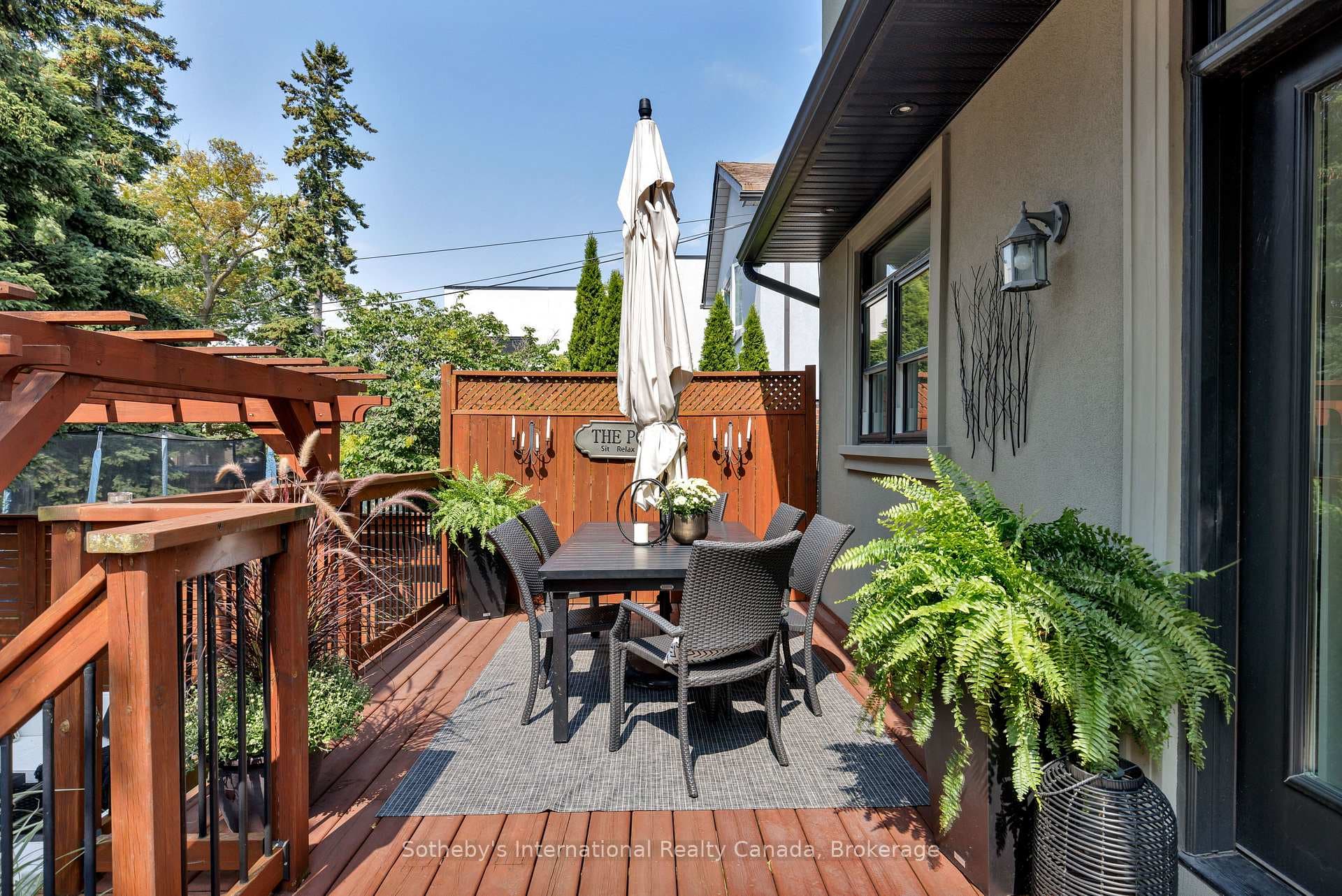 24 Parkview Heights photo 39