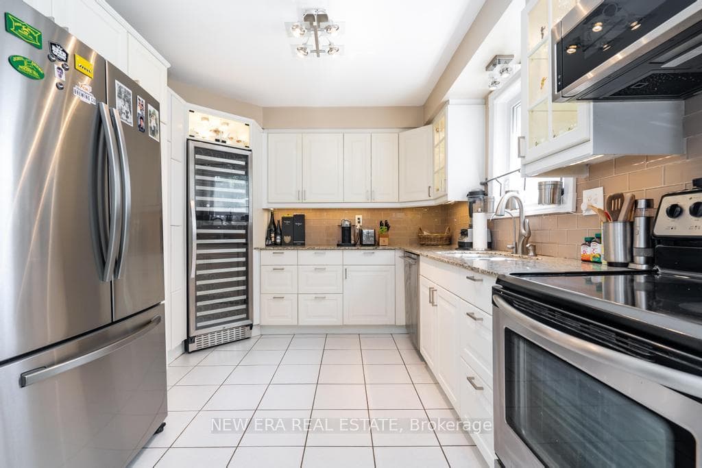 6304 Martel Court photo 10