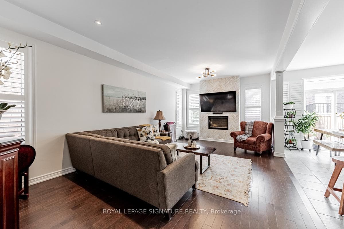 326 Chouinard Way photo 8