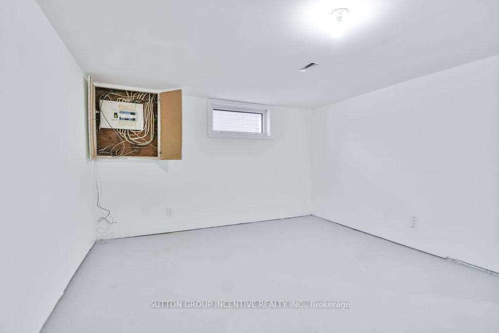 167 Bay Street photo 30