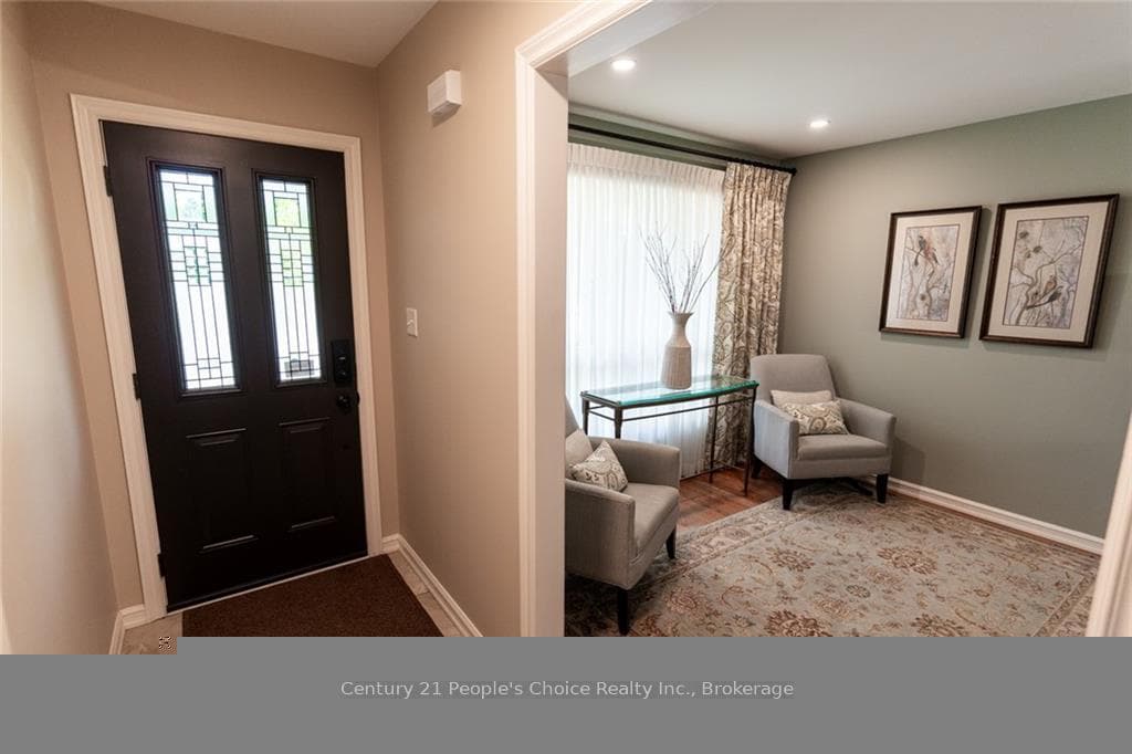 18 BUCHANAN Crescent photo 6