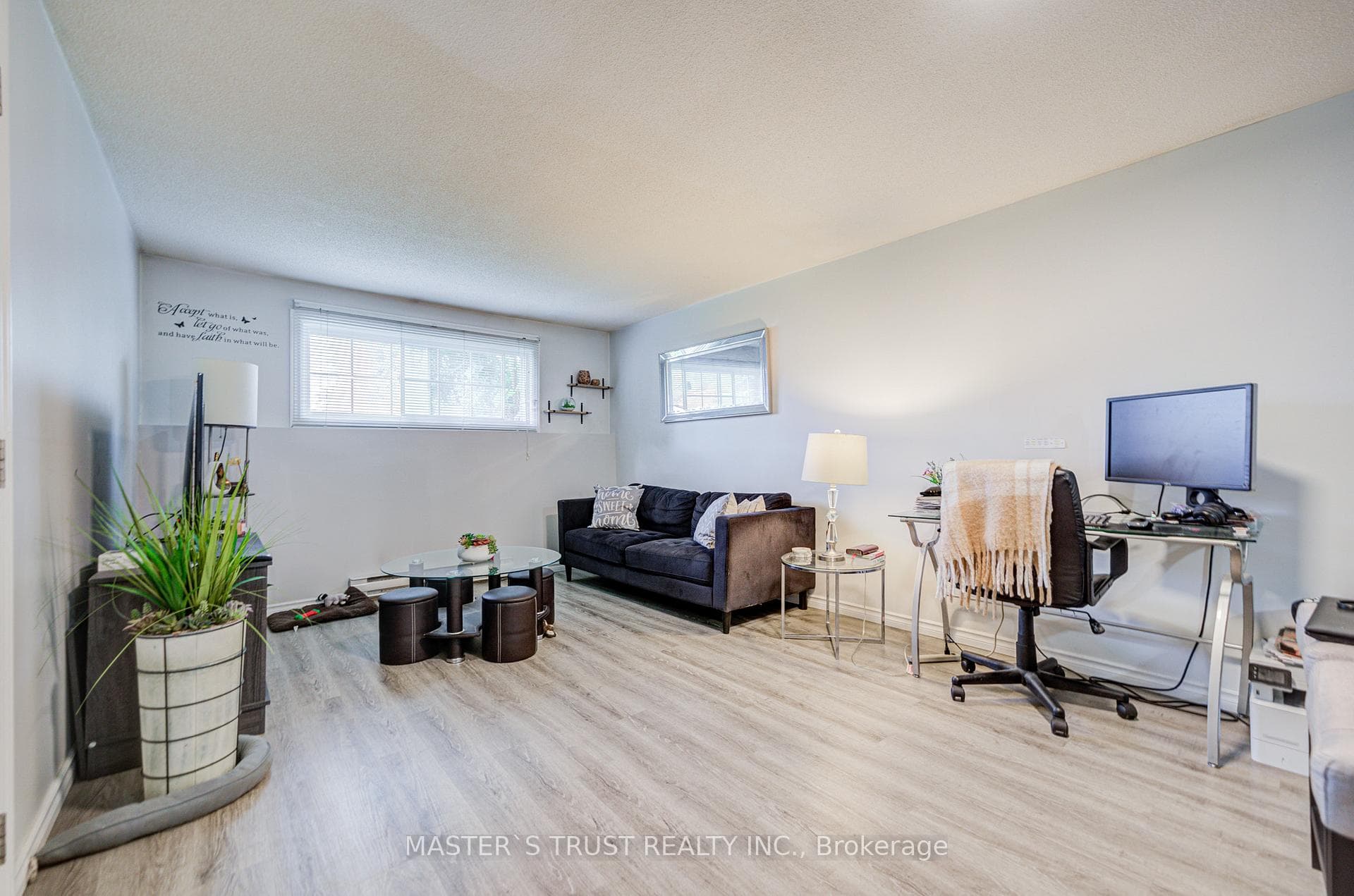 1179 Simcoe Street photo 13