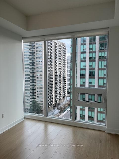 320 Tweedsmuir Avenue Unit 1208 photo 9