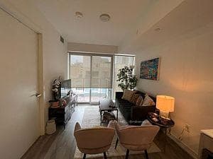 77 Shuter Street Unit 1612 photo 3