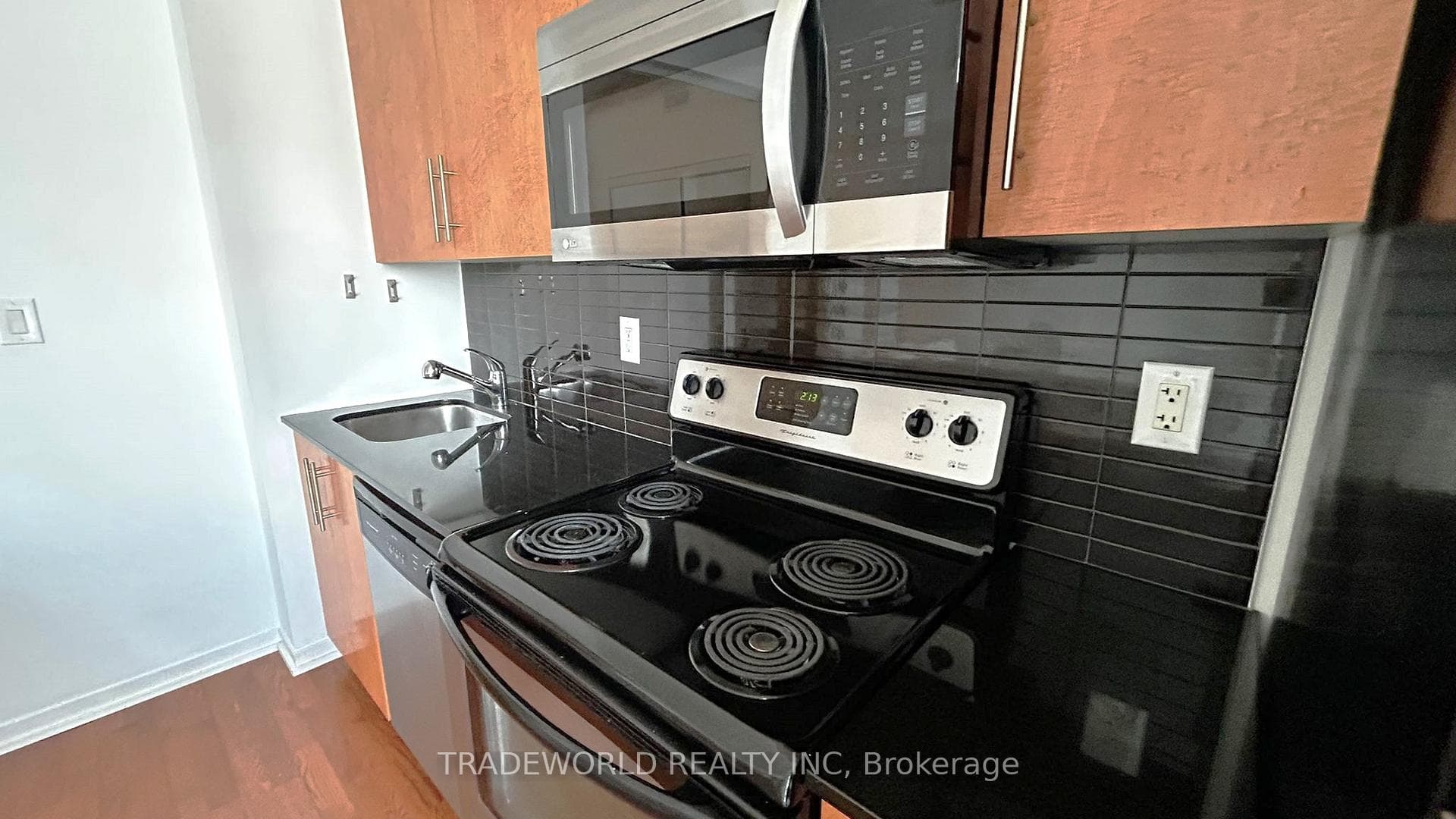 65 Bremner Boulevard Unit 2607 photo 6
