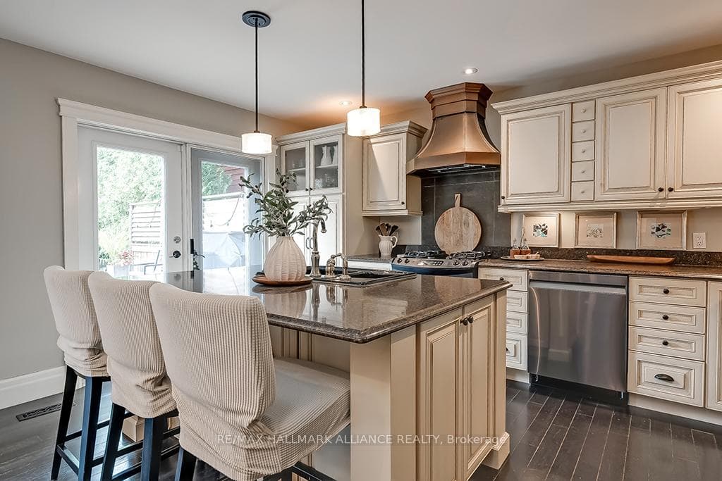 565 Patricia Drive photo 14
