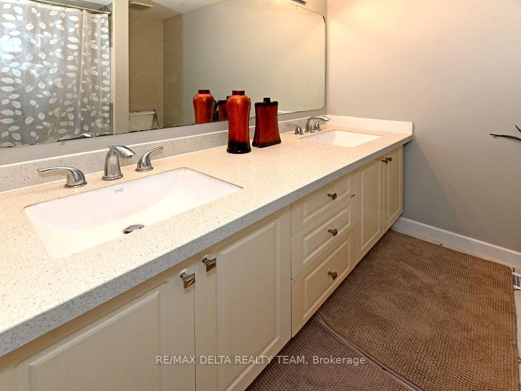 6159 Heritage Park Crescent Unit 28 photo 20