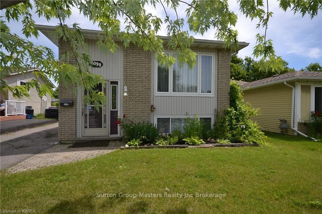 1099 PINEWOOD Place photo 1