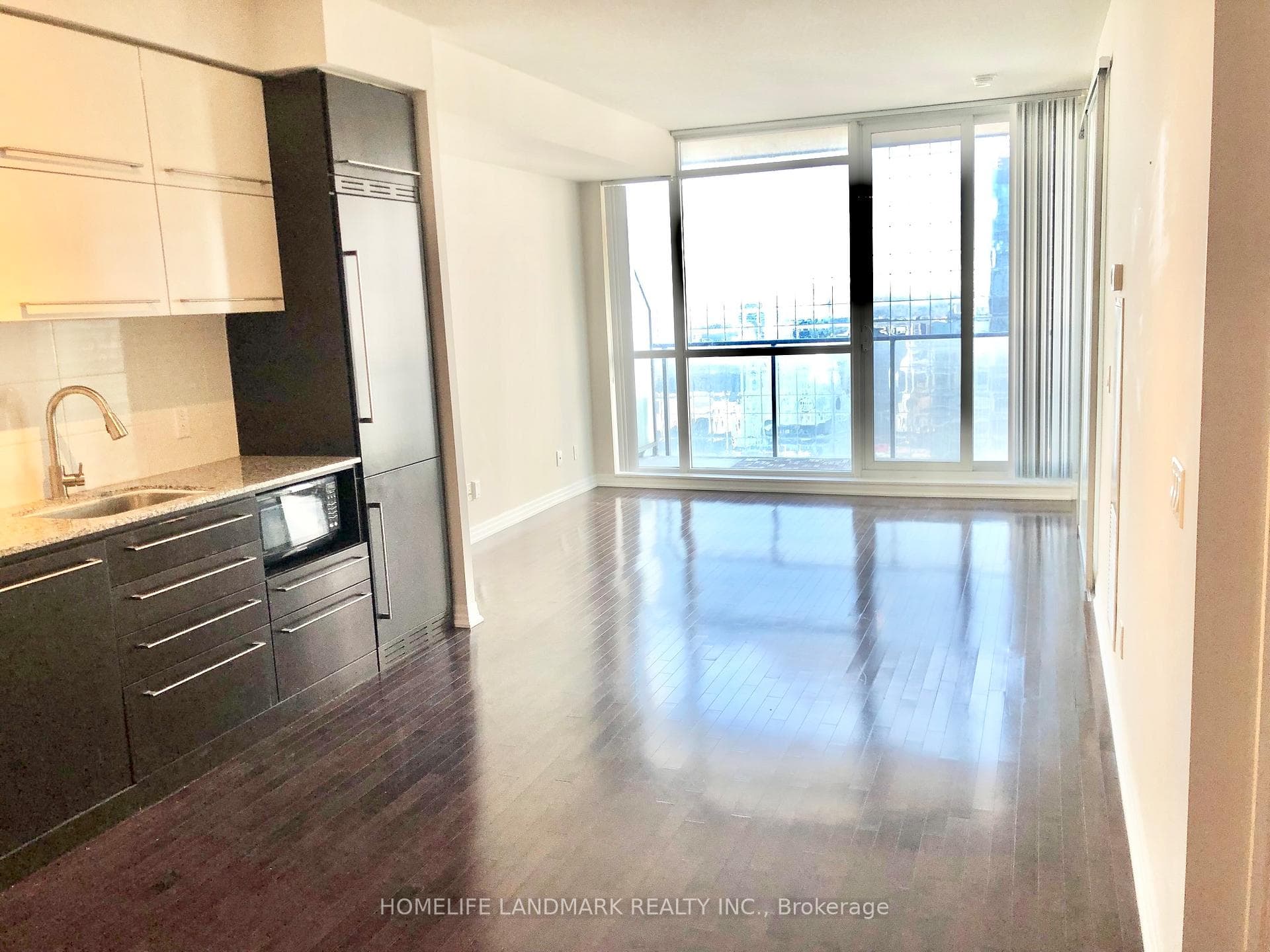 770 Bay Street Unit Ph503 photo 2