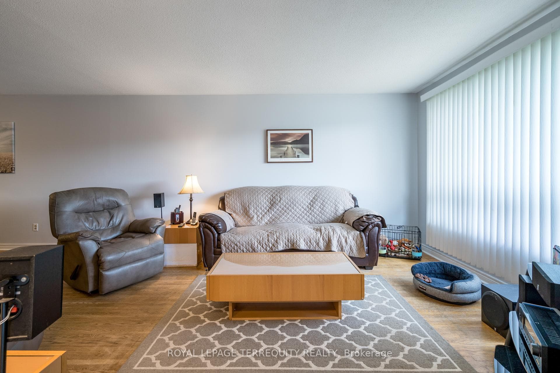 2403 Padstow Crescent photo 5