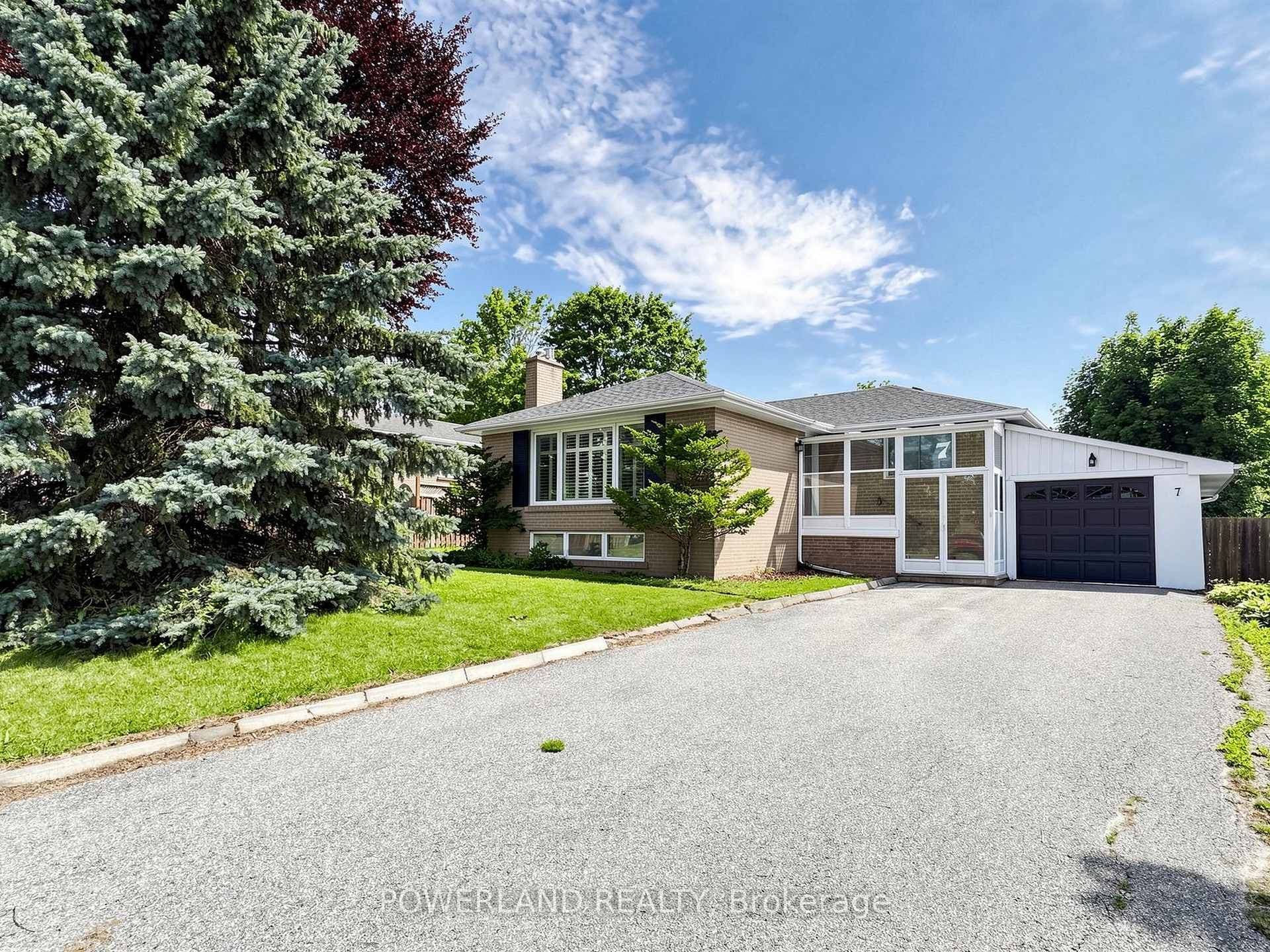 7 Laurentide Avenue photo 4