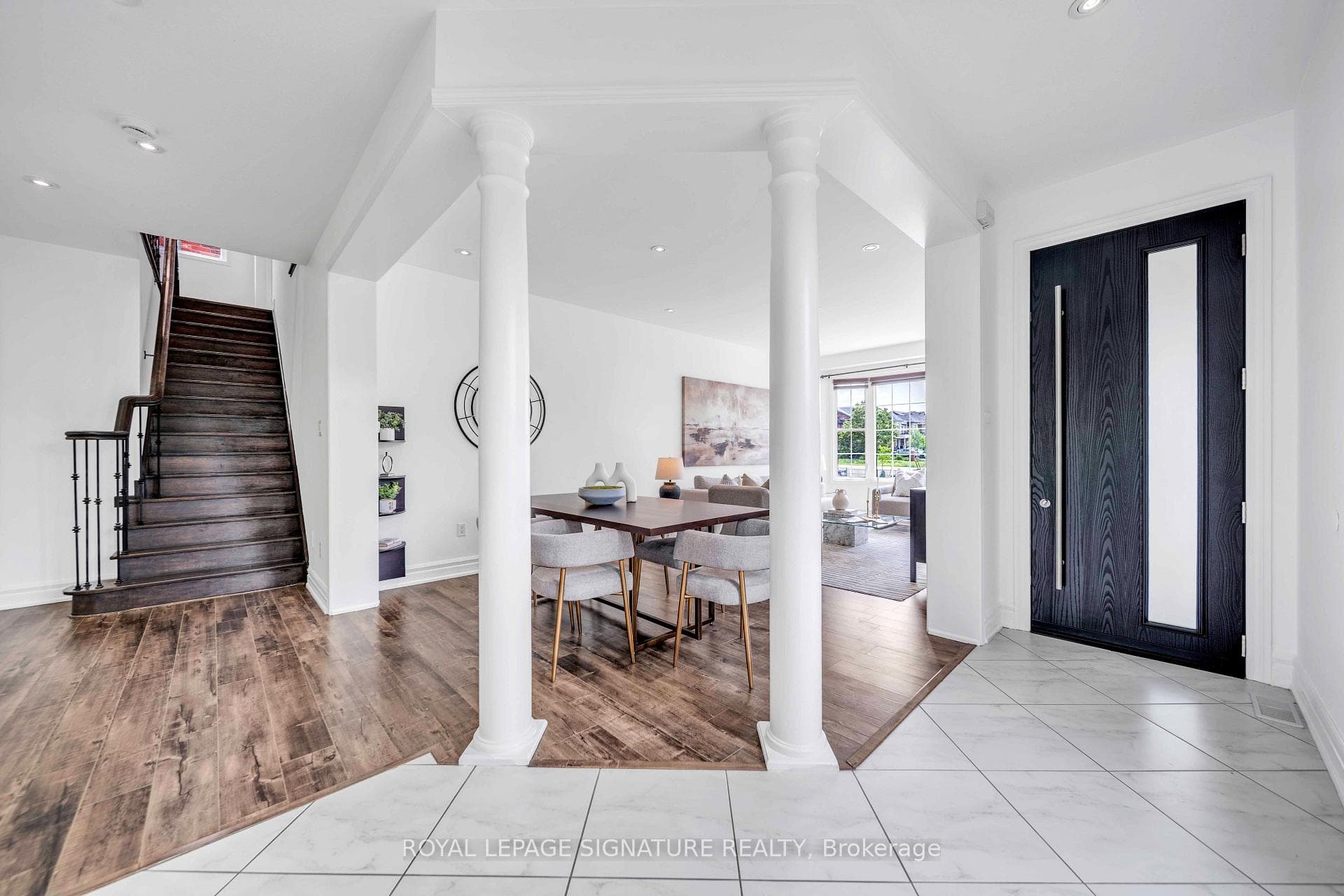 81 Bulmer Crescent photo 2