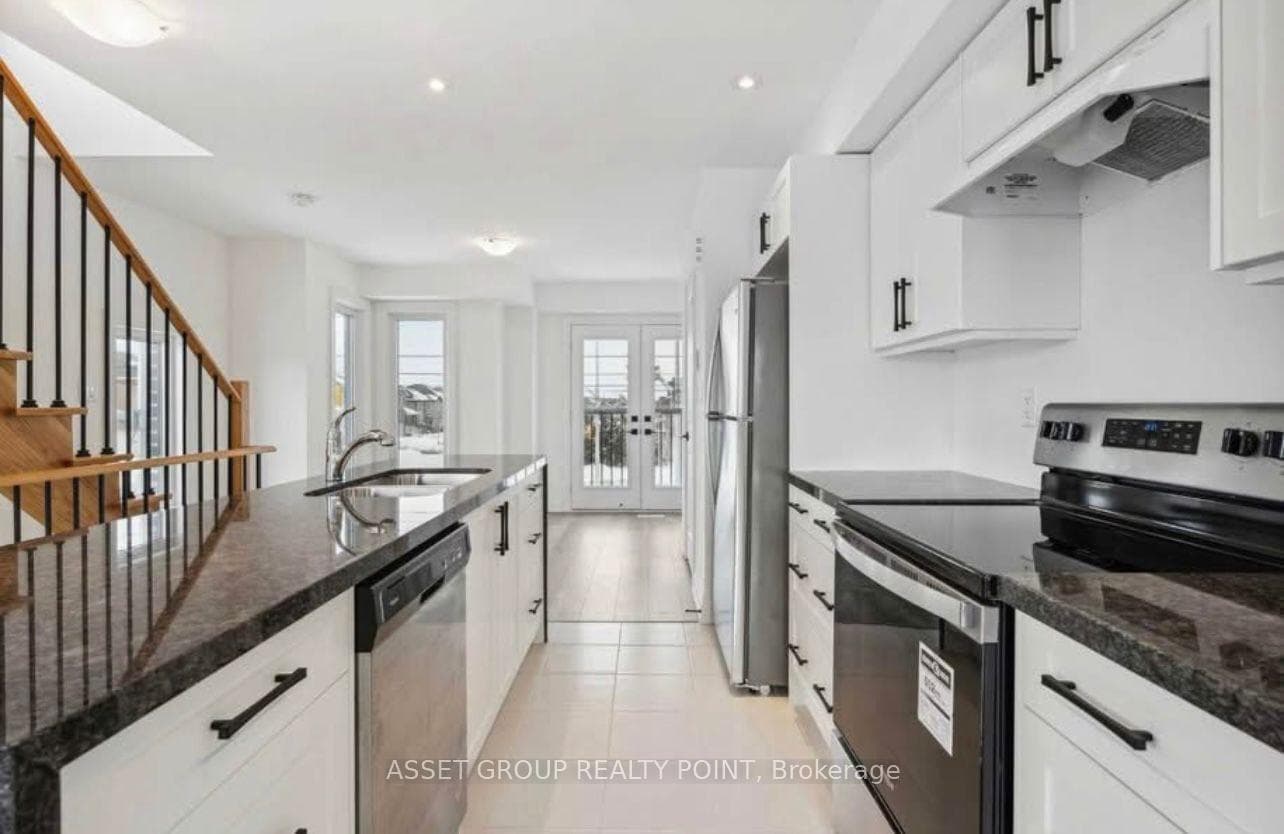 95 Fairlane Avenue photo 7