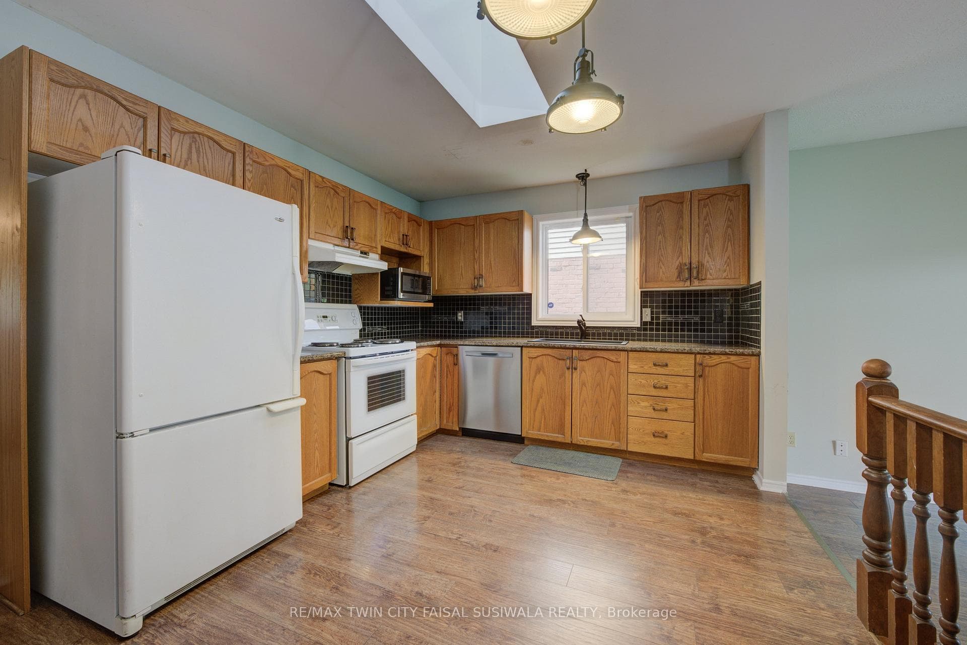 278 Scott Road photo 13