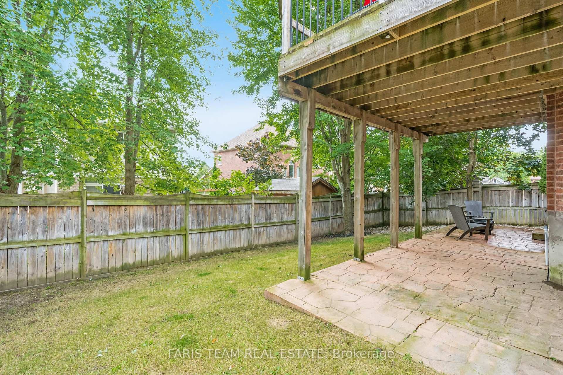 48 Windsor Crescent photo 22