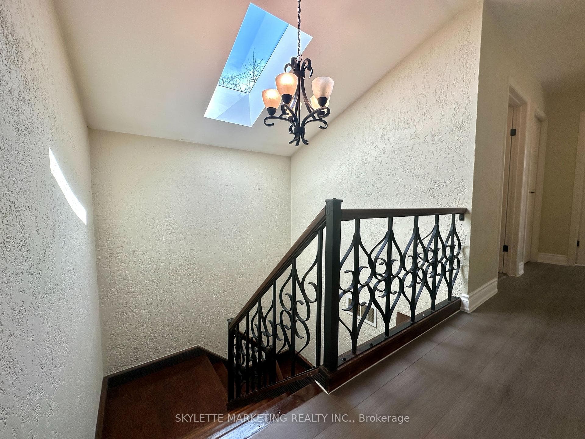 14377 Warden Avenue photo 11