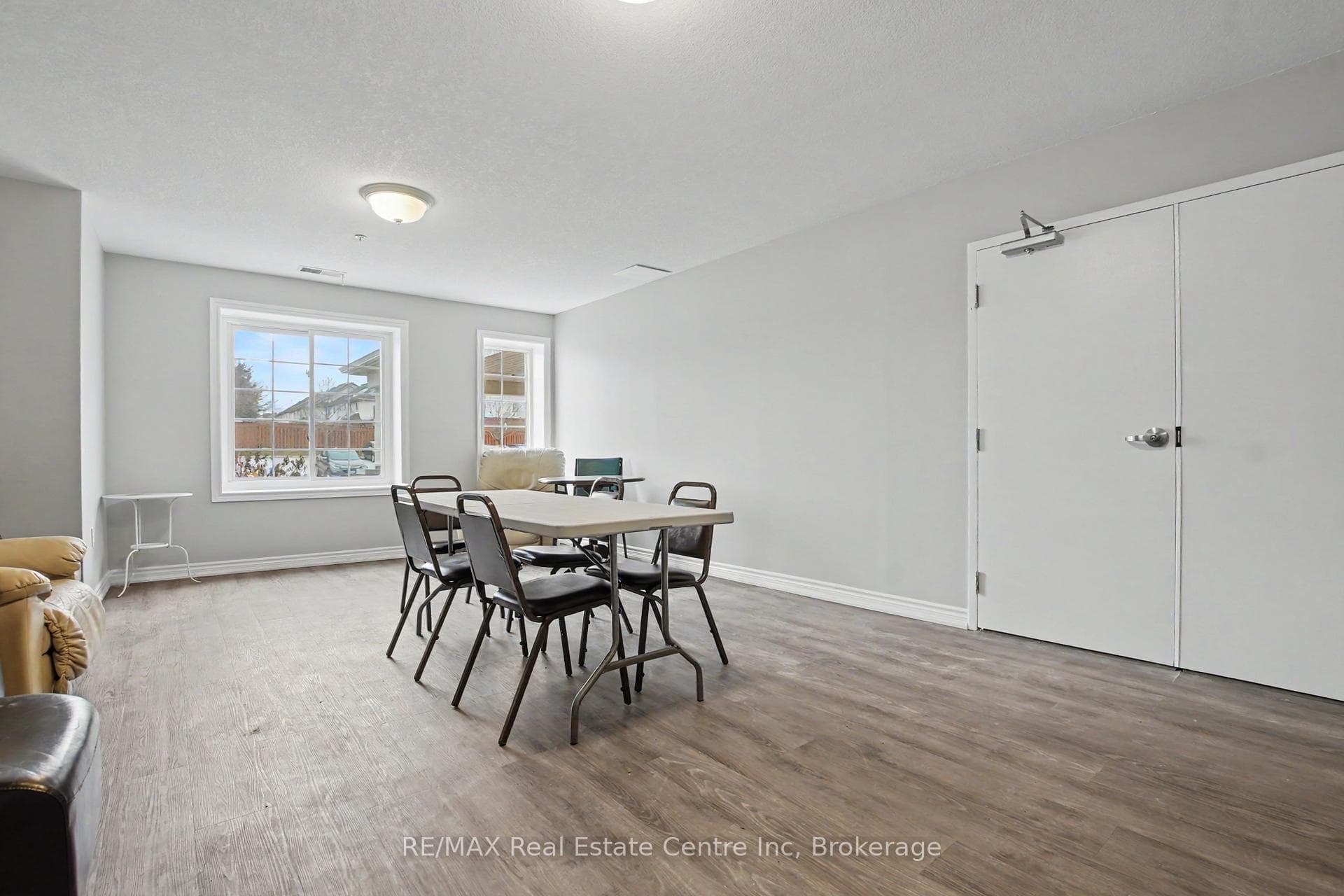 415 Grange Road Unit 409 photo 33