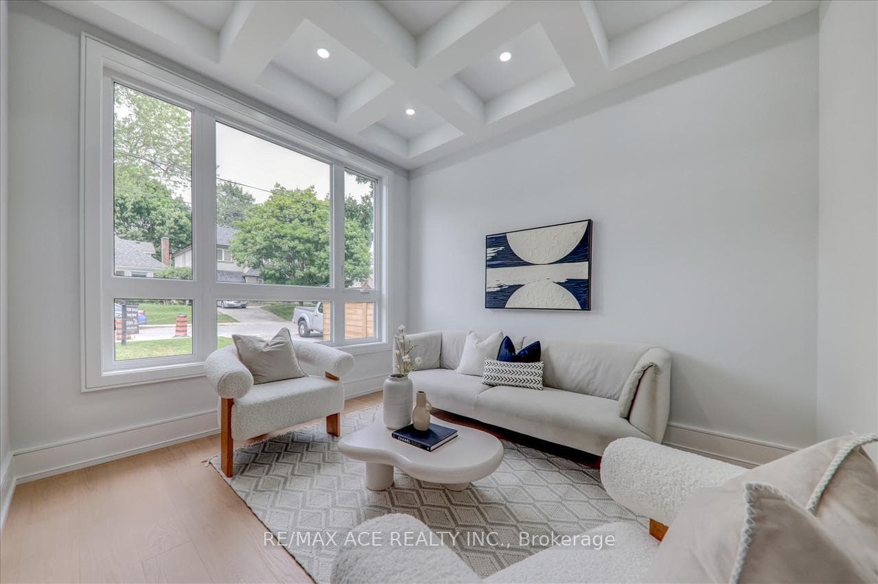 61 Kelsonia Avenue photo 4