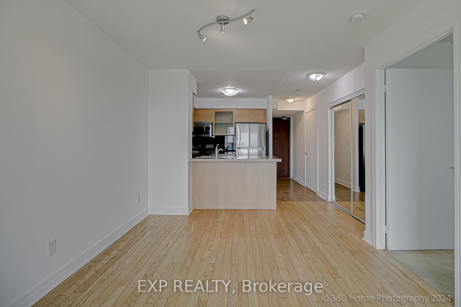 16 Harrison Garden Boulevard Unit 1409 photo 13