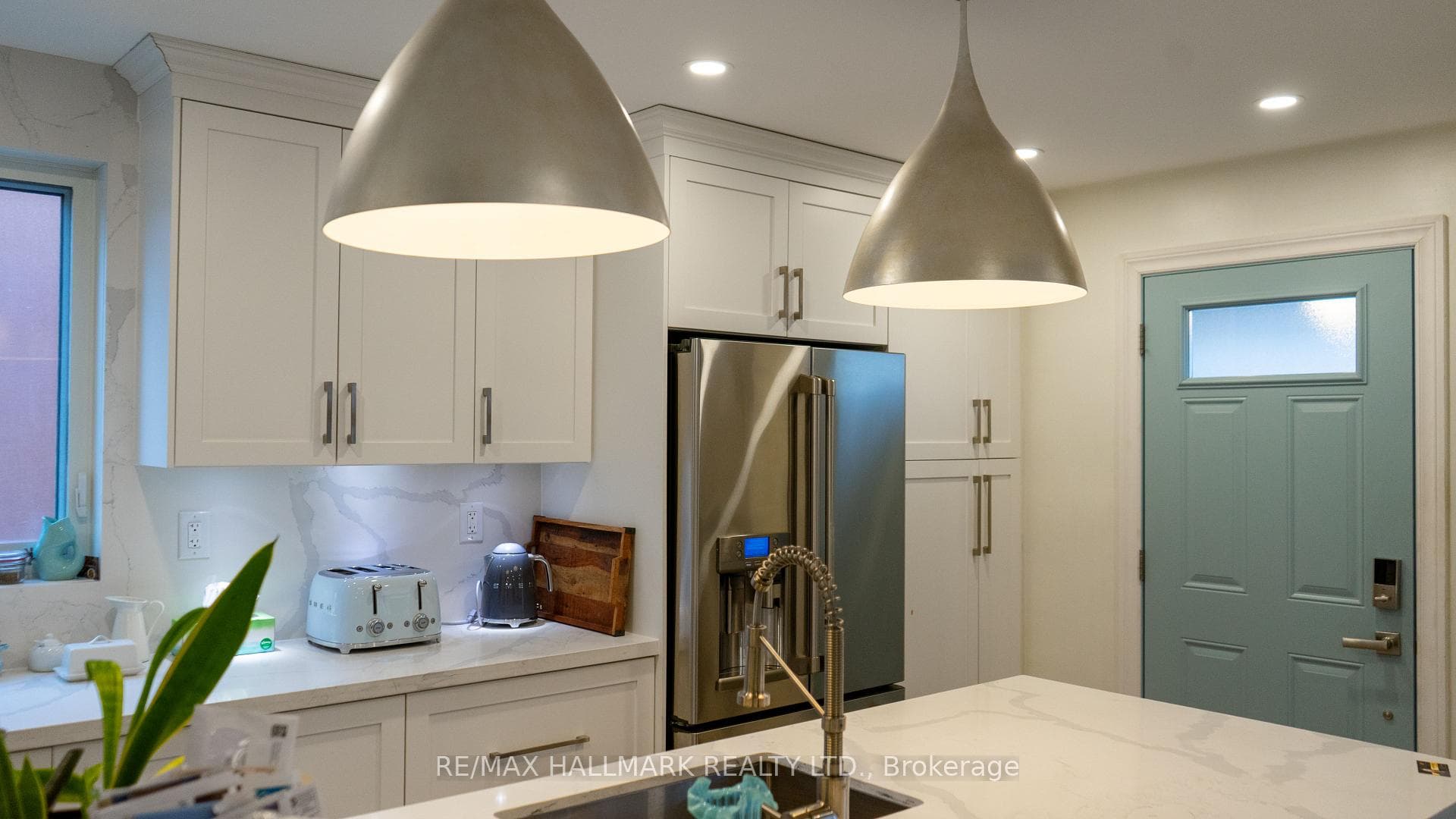 203 Elmhurst Avenue photo 3