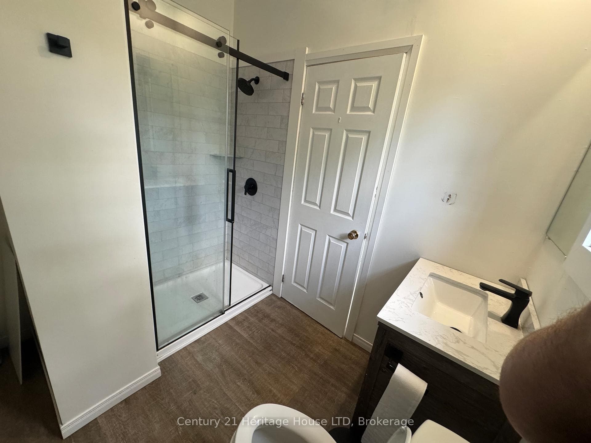 Renovated 3-piece bathroom