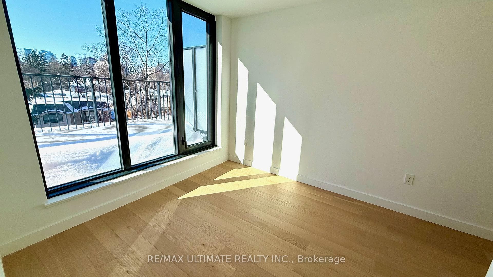 1720 Bayview Avenue Unit 515 photo 17