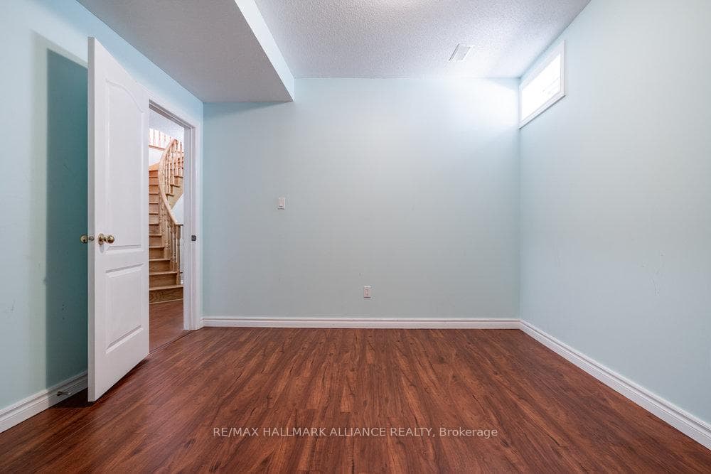1182 Lindenrock Drive photo 26
