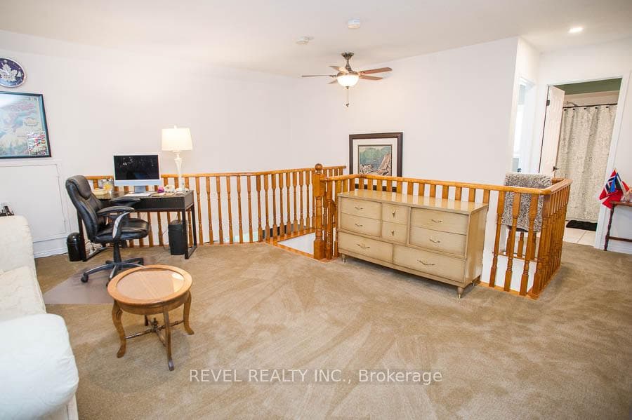 19 Lovell Crescent photo 21