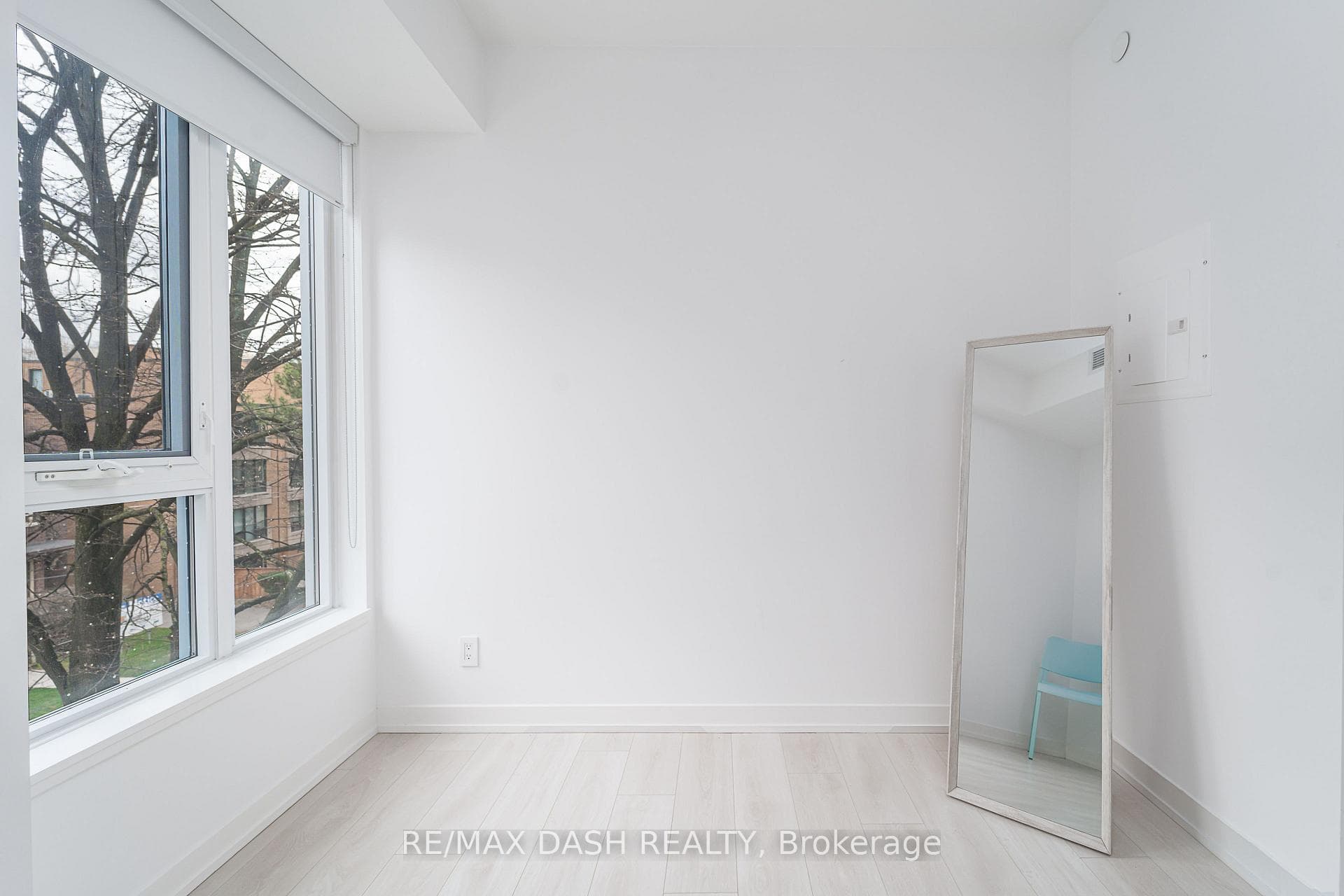 223 St. Clair Avenue Unit 215 photo 22