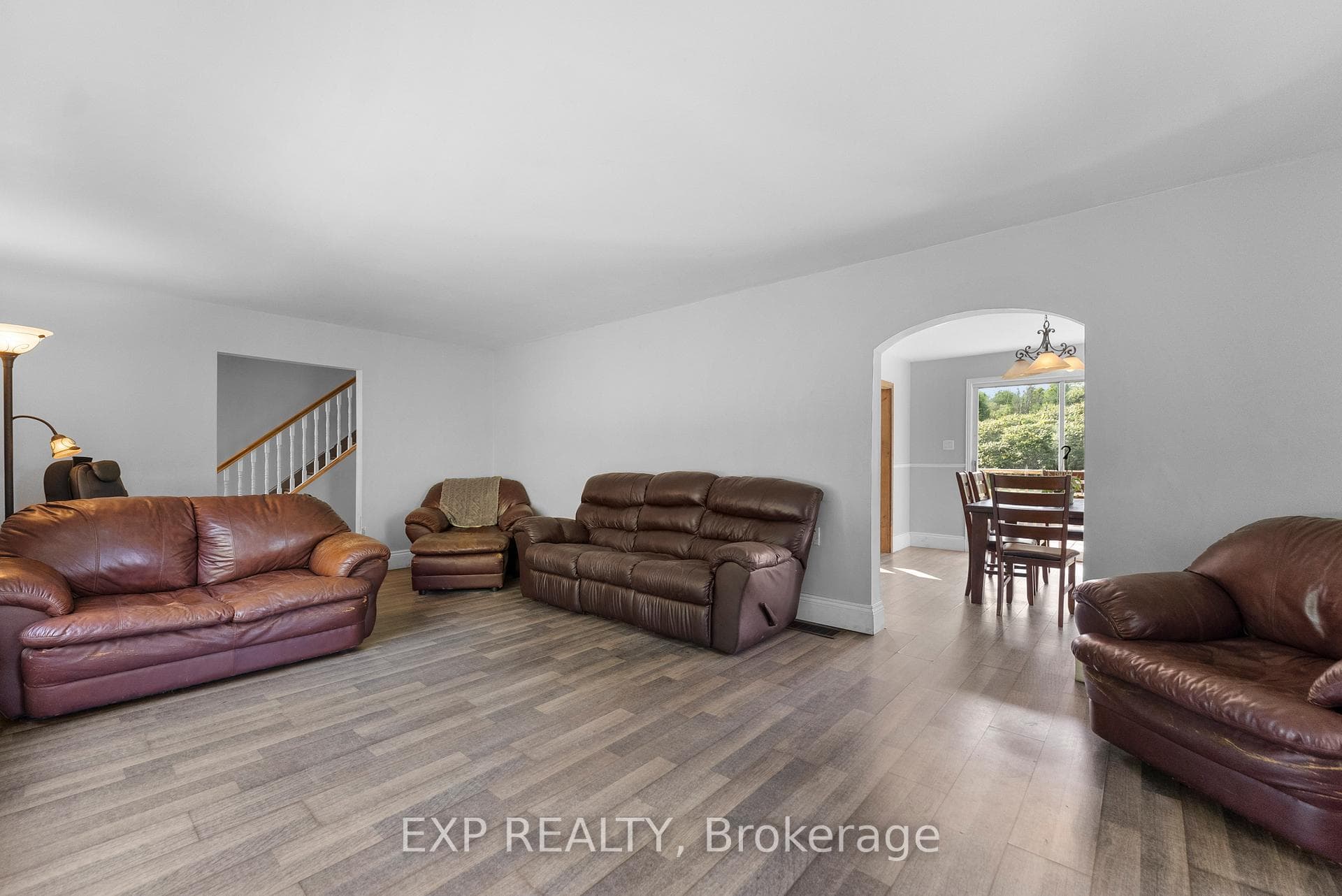 2427 LOCHWINNOCH Road photo 16