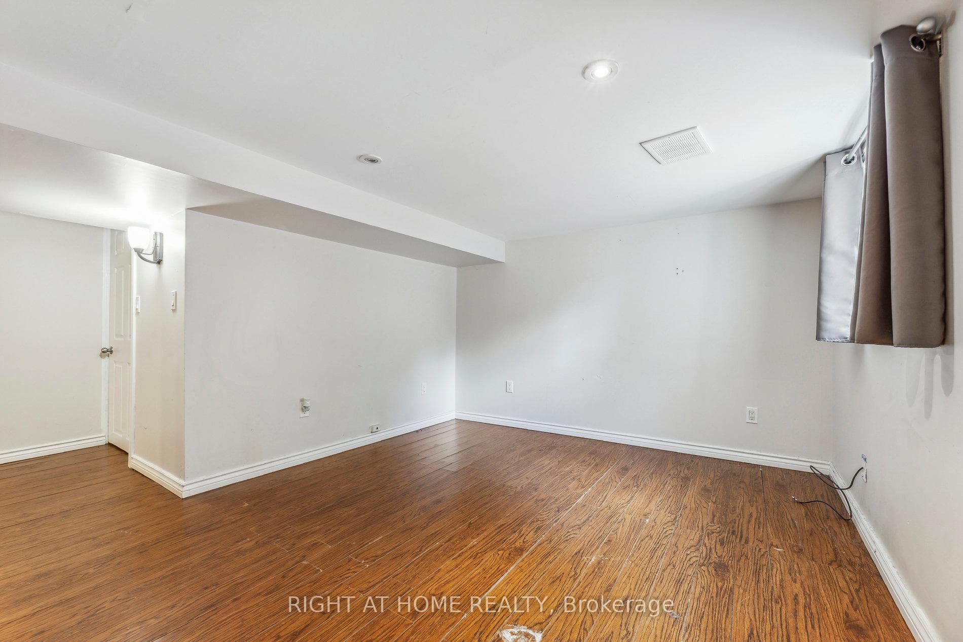 234 DEARBORN Avenue photo 7