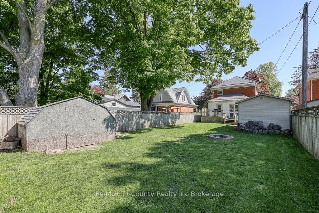 339 Broadway Street photo 10