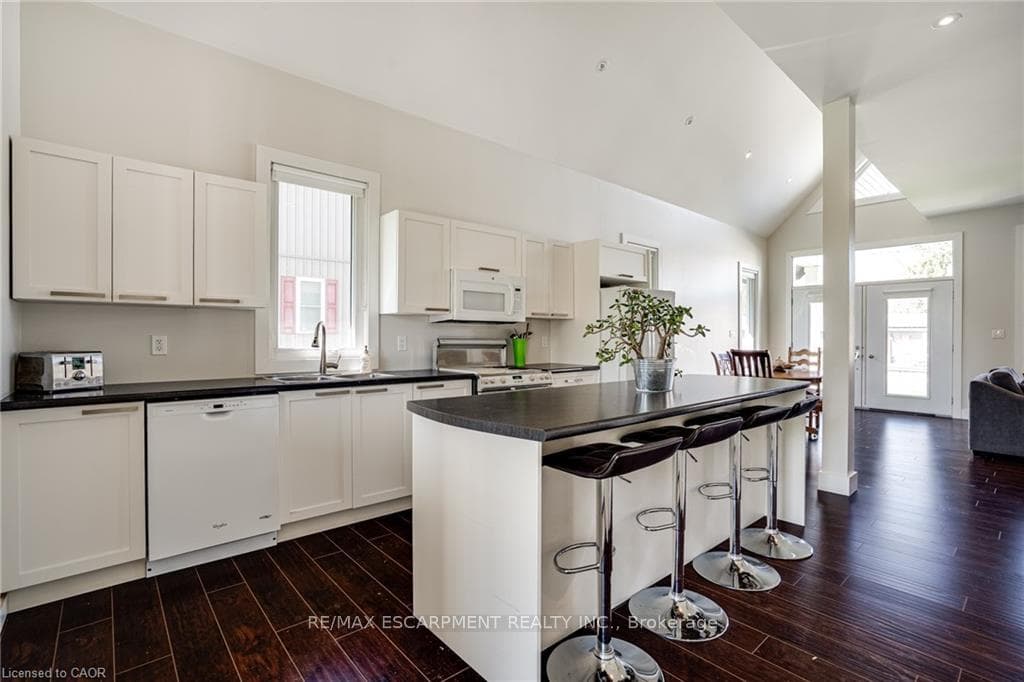 18 Walter Street photo 15