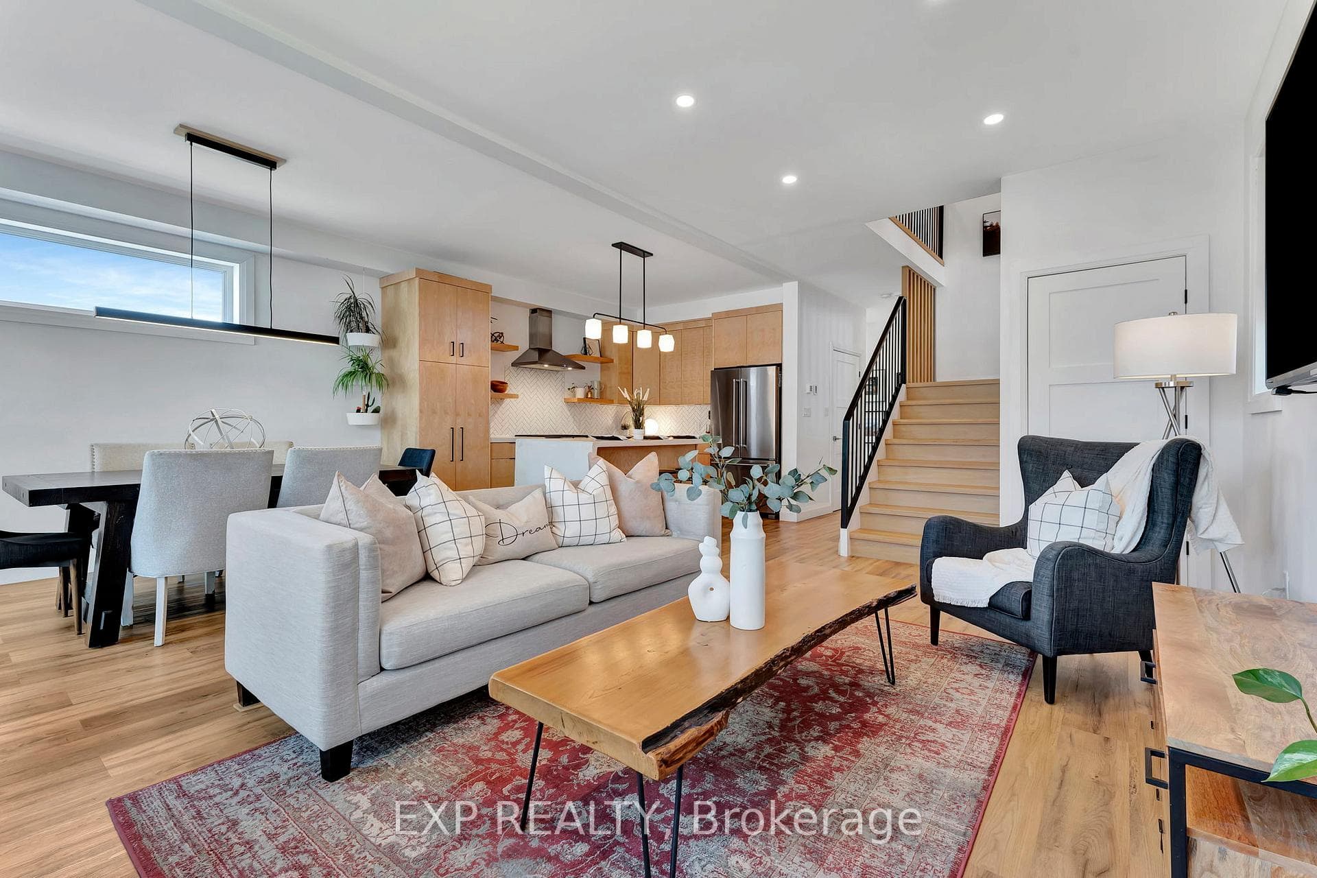 20 Carlton Place photo 10