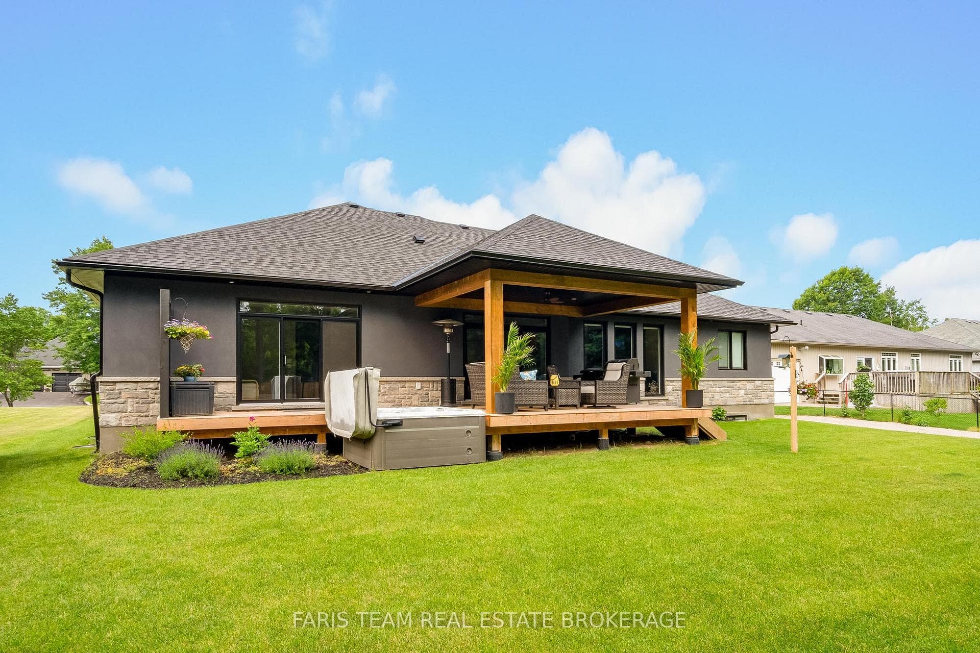 7 Reynolds Road photo 44