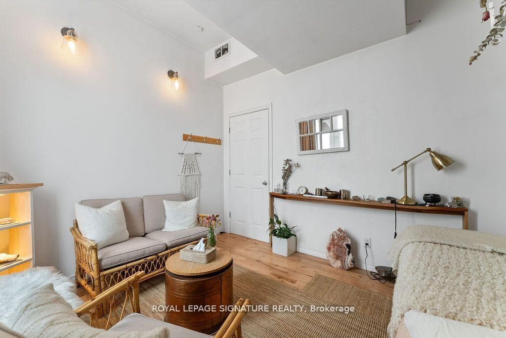 154 Harbord Street photo 19