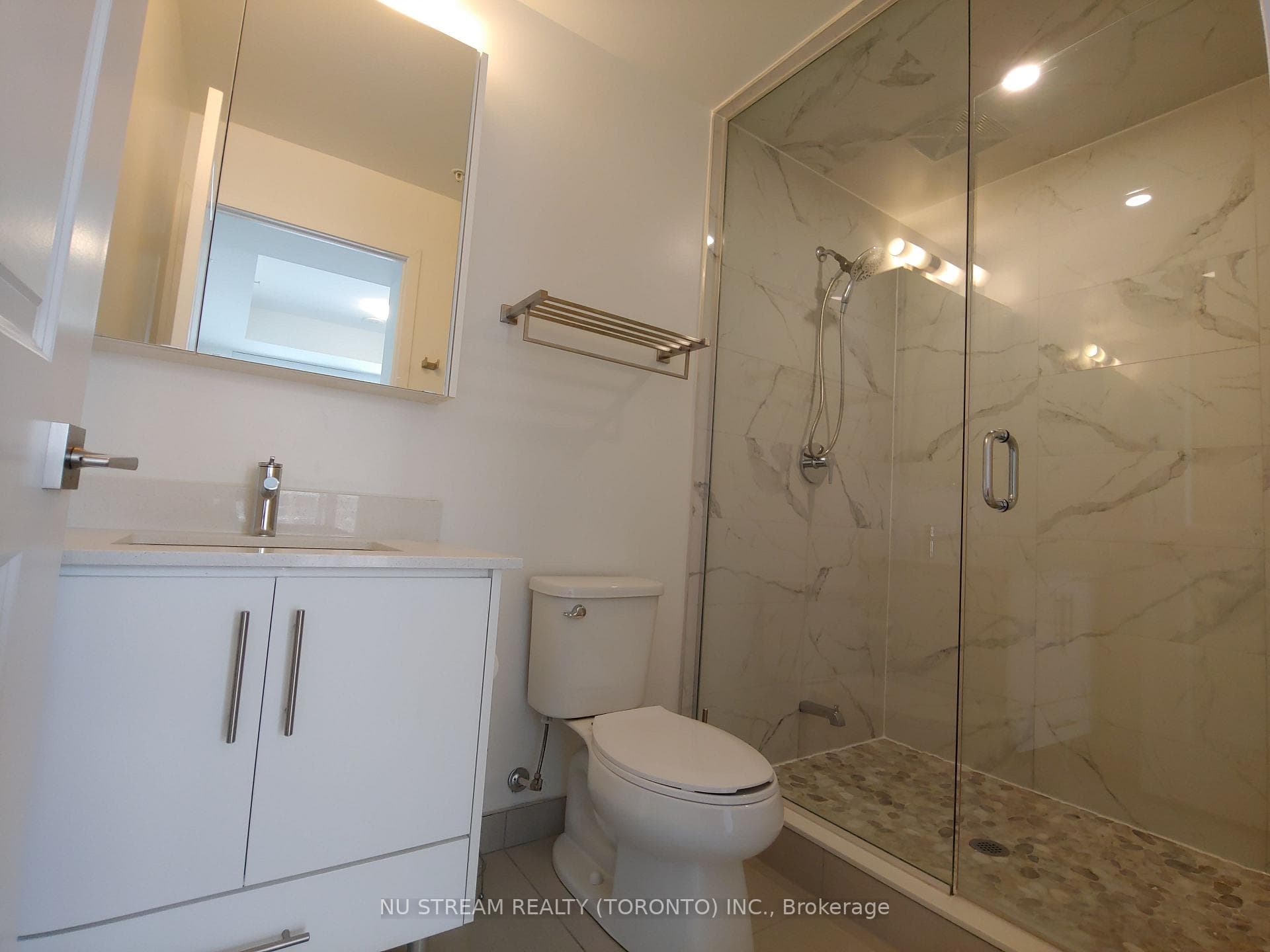 85 Oneida Crescent Unit 706 photo 7