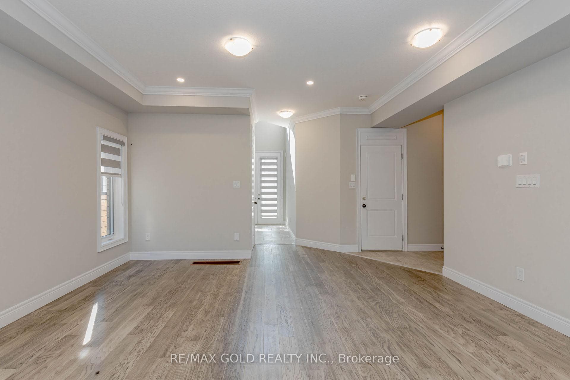 61 Eleanor Avenue Unit Upstairs photo 9