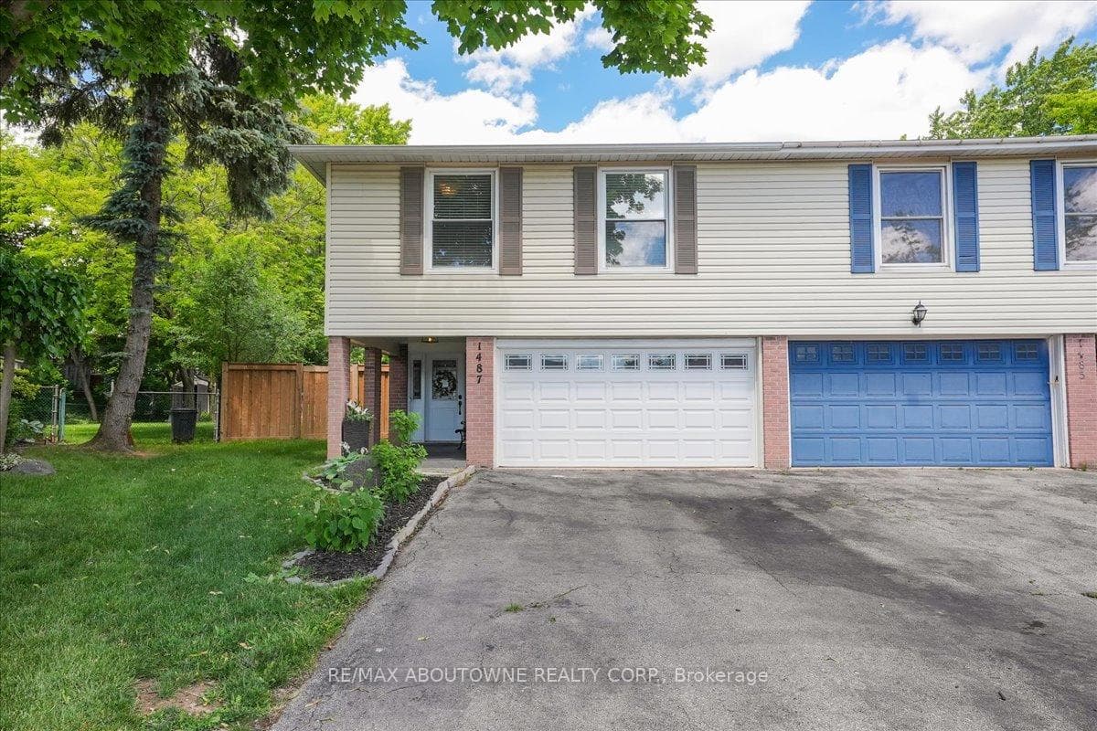 1487 Epping Court photo 1