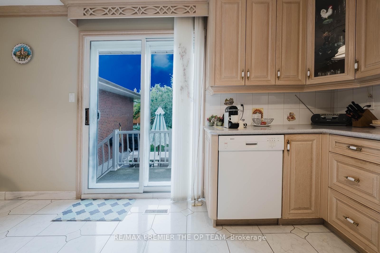 142 Gracefield Avenue photo 15