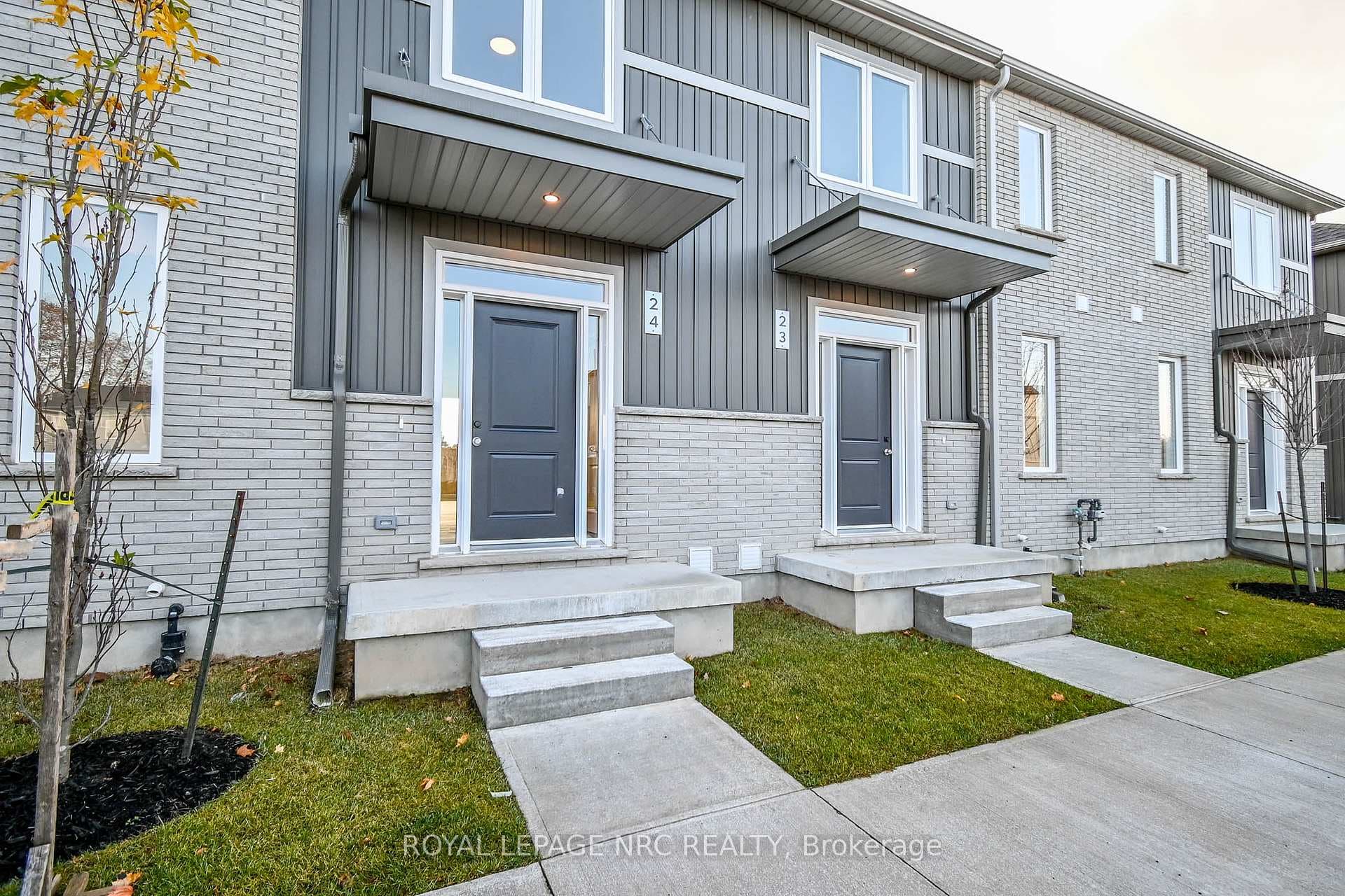 121A MOFFATT Street Unit 24 photo 1
