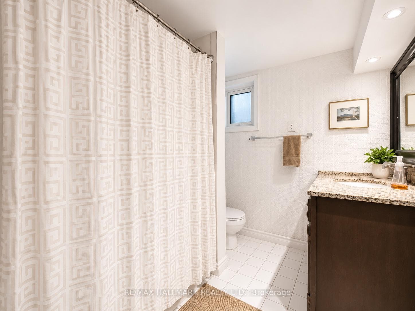118 Galt Avenue photo 32
