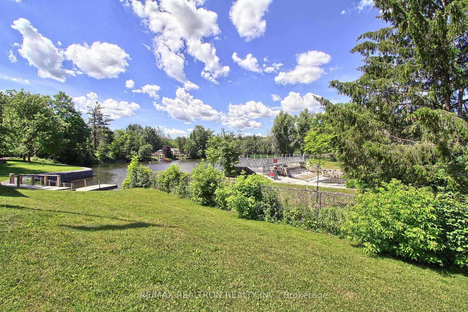 203 Pefferlaw Road photo 35