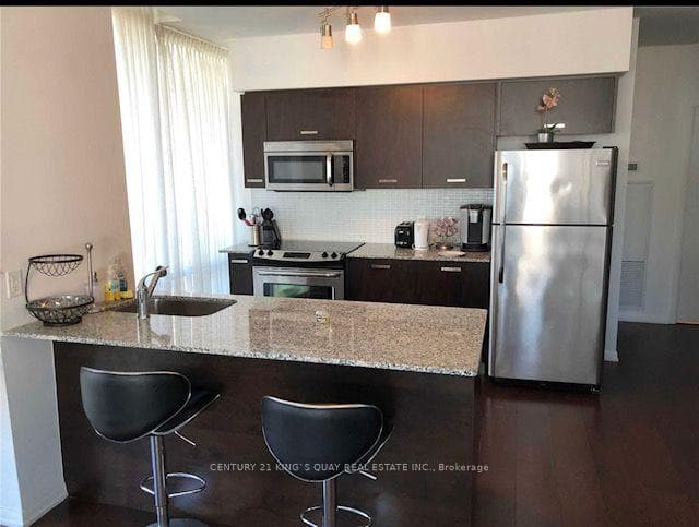 832 Bay Street Unit 3005 photo 2
